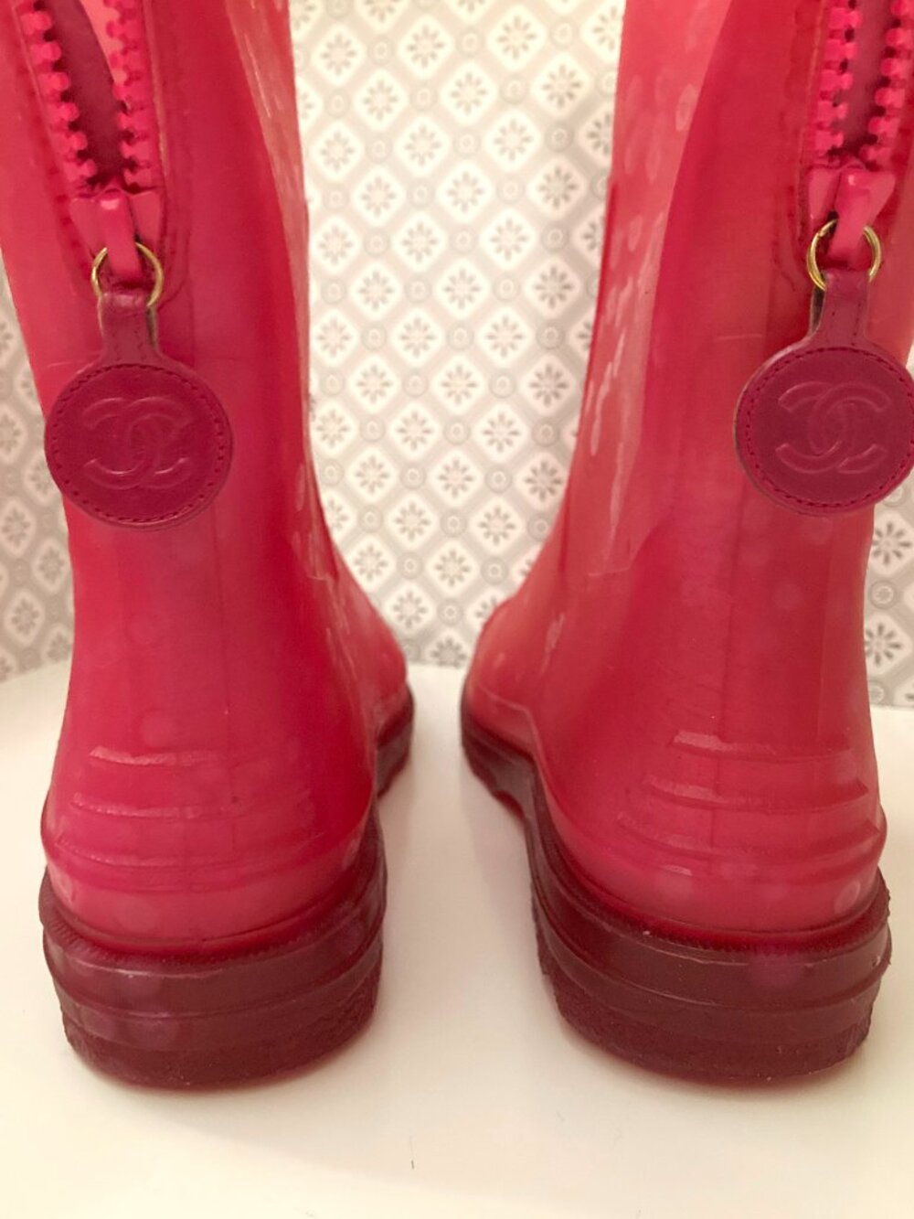 LIKE NEW Vintage CHANEL Pink Rain Boots Insole 9.5" Sz 41 Excellent w/Box - Picture 3 of 12
